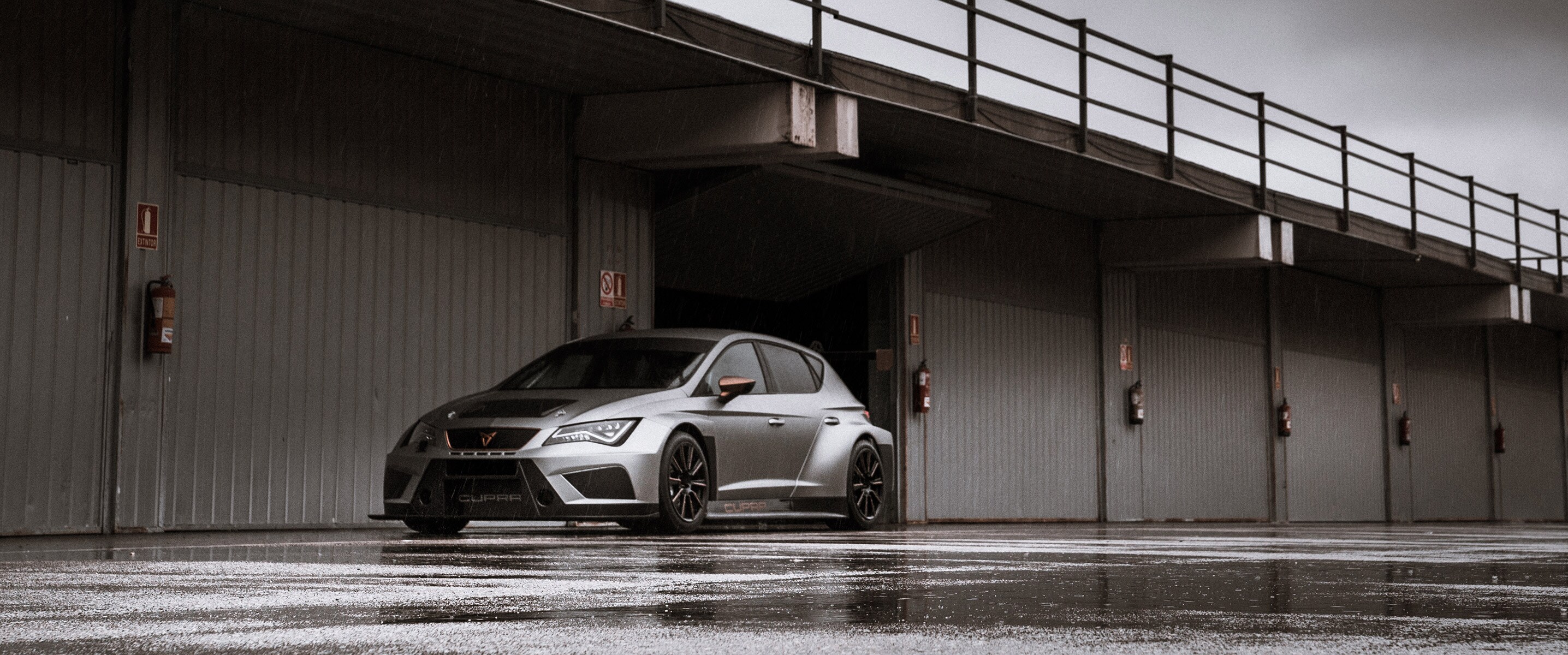 CUPRA TCR vue de profil