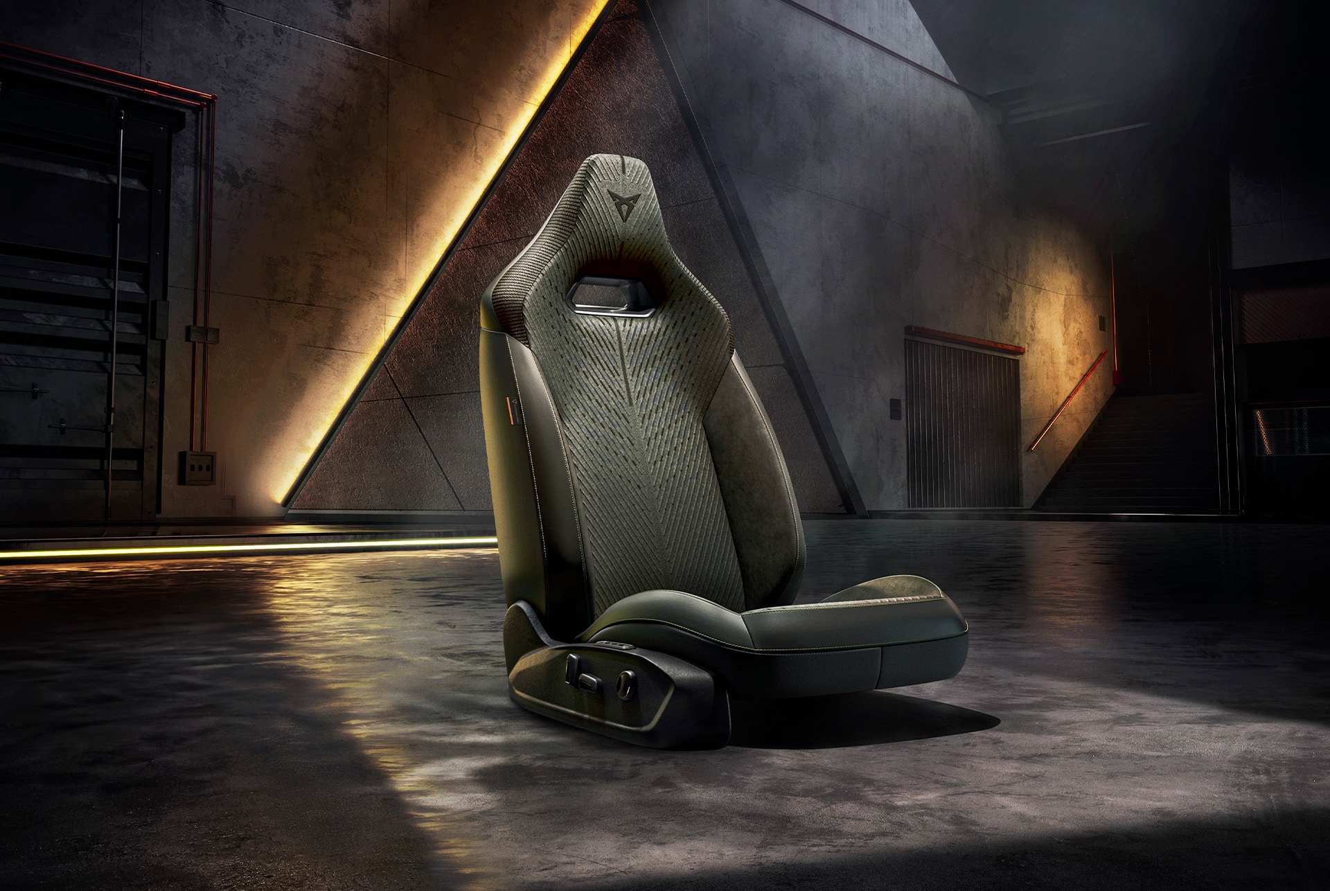 Vue intérieure mettant en valeur le revêtement tribal et les détails du design des sièges. 